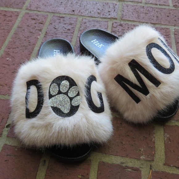 DOG MOM furry slippers - Picture 8 of 8